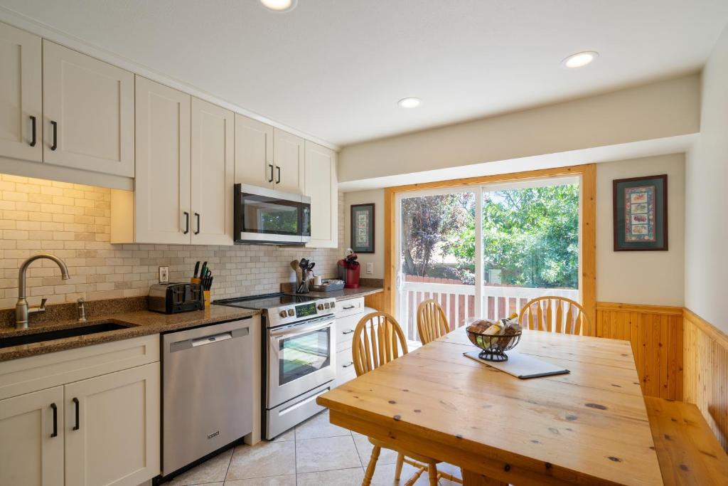 Chalet close to resorts - Image 4