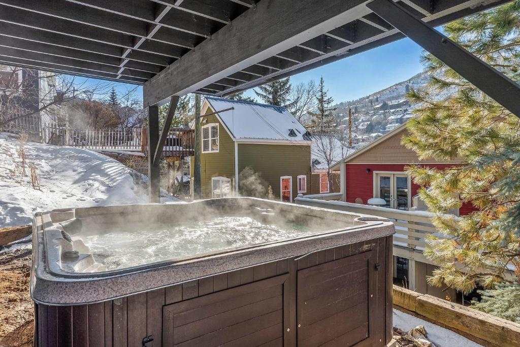 Mainstreet Masterpiece - Stunning Views