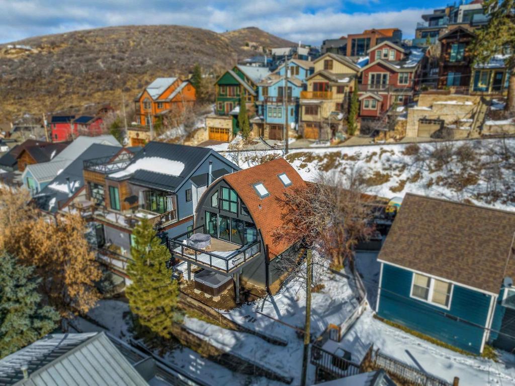 Hot Tub (Jacuzzi) - Photo 2