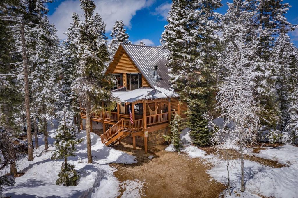 10 Bed Luxurious Spa Cabin