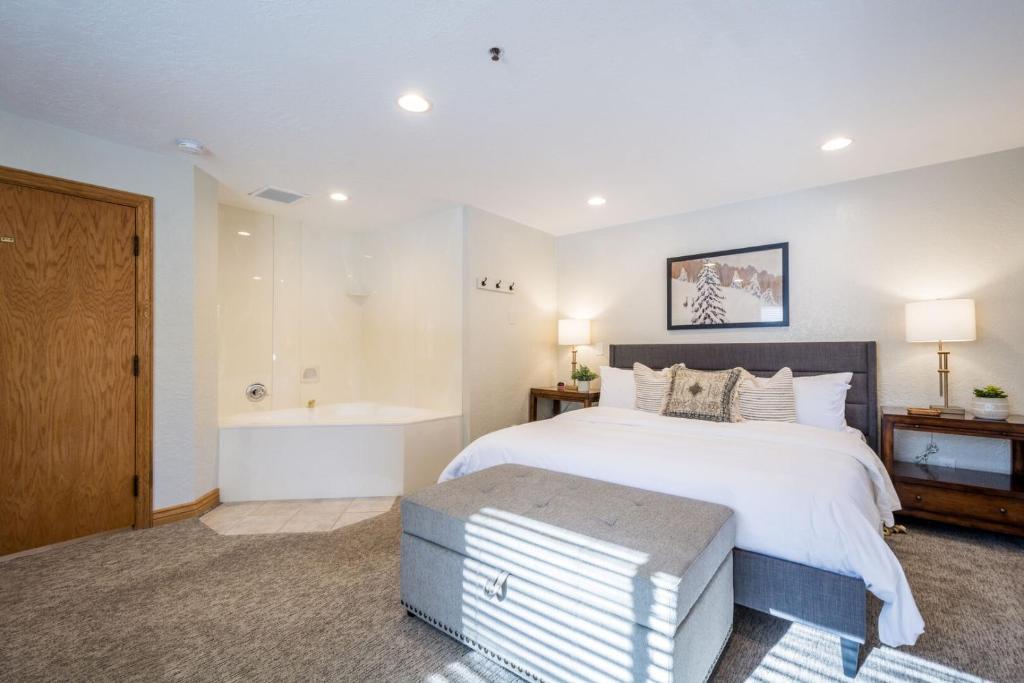 Powder Hound 1 Bedroom Brighton Chalet