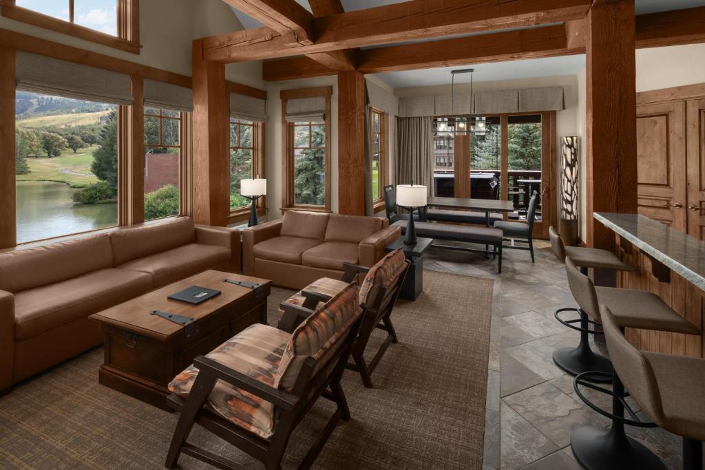 Hot Tub (Jacuzzi) - Photo 3