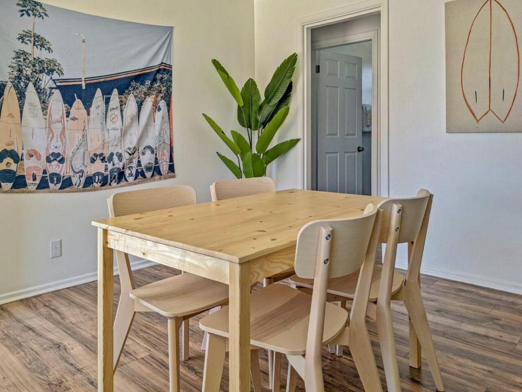 Lake House Escape, Venture Base Unit 7 - Image 5