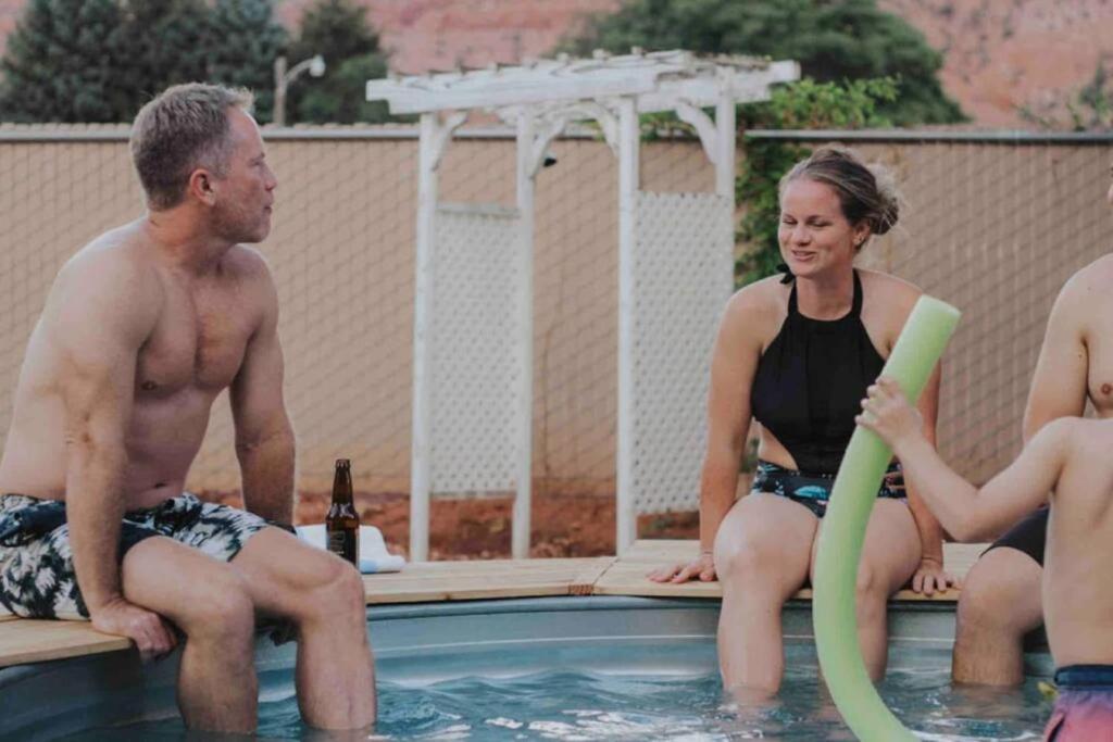 Hot Tub (Jacuzzi) - Photo 3