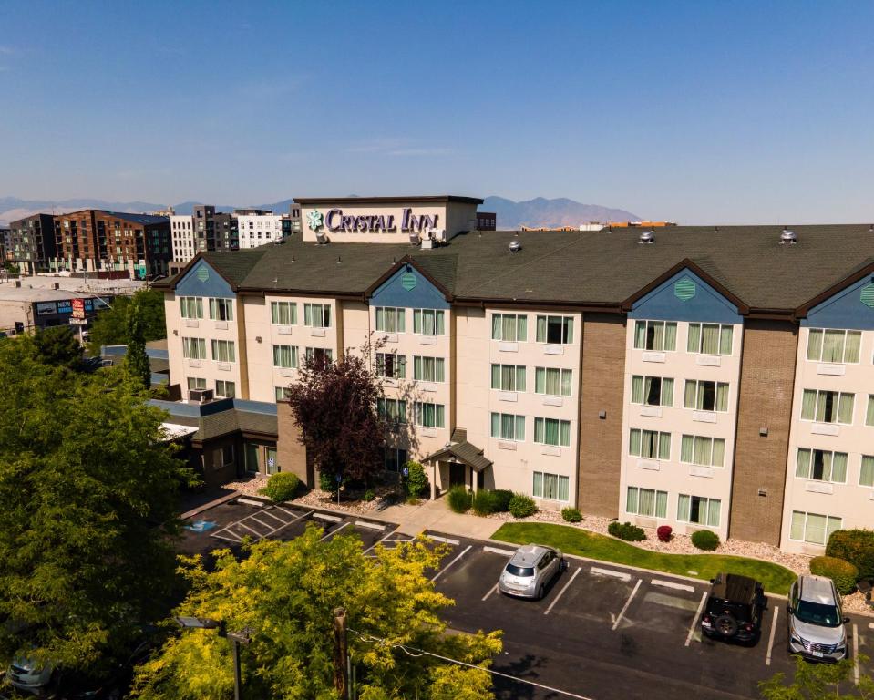 Crystal Inn Hotel & Suites - Salt Lake City - Image 6