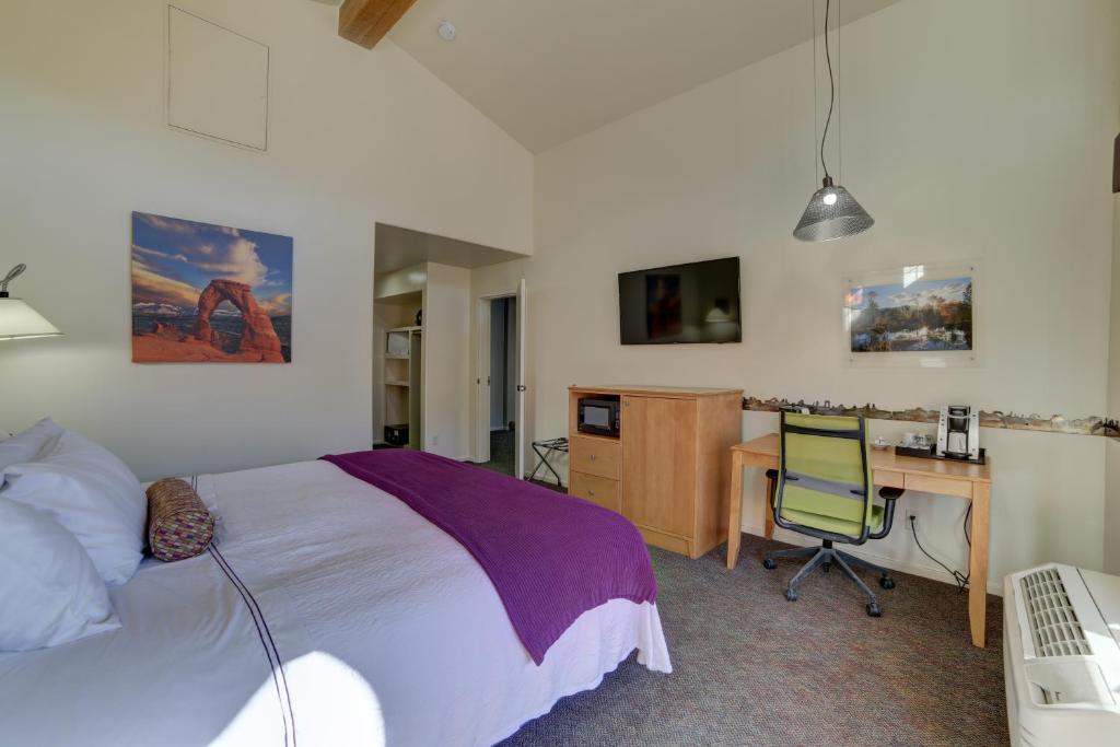 The Gonzo Inn - Image 4