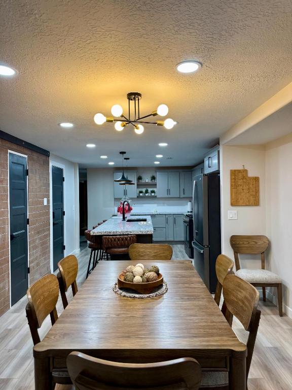 Family Friendly Condo - Park City (Sleeps 8+) - Image 5