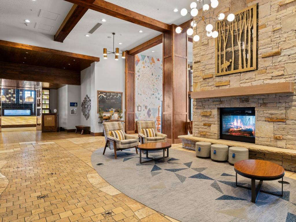 Hyatt Centric by All Seasons Resort Lodging - Image 6