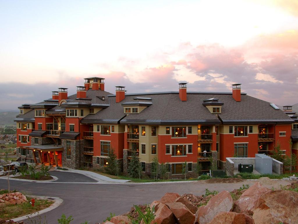 Raintree's The Miners Club Park City - Image 6