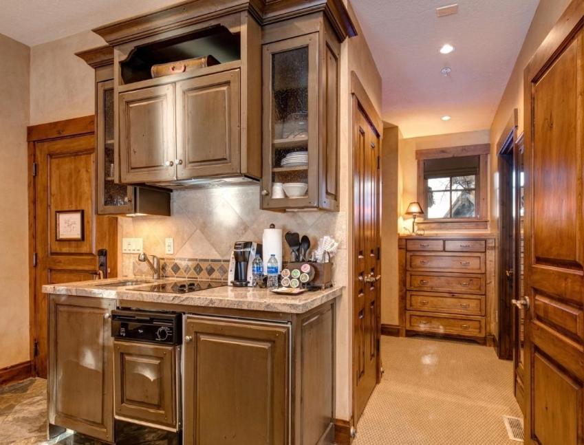 Private Condos at Hotel Park City - Image 4