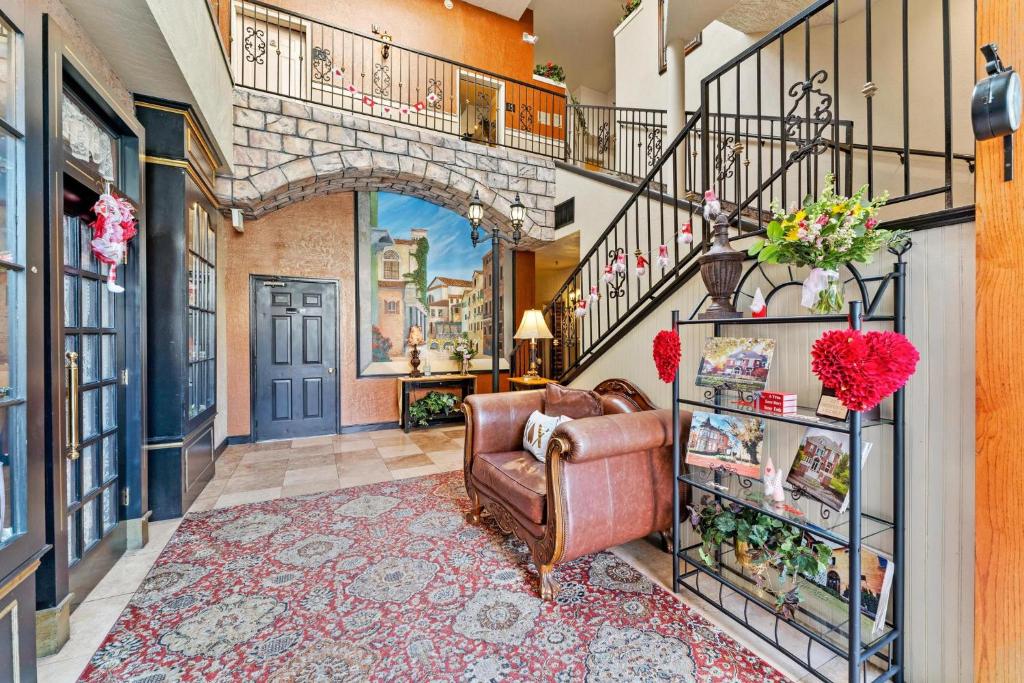 The Anniversary Inn - Fifth South - Image 7