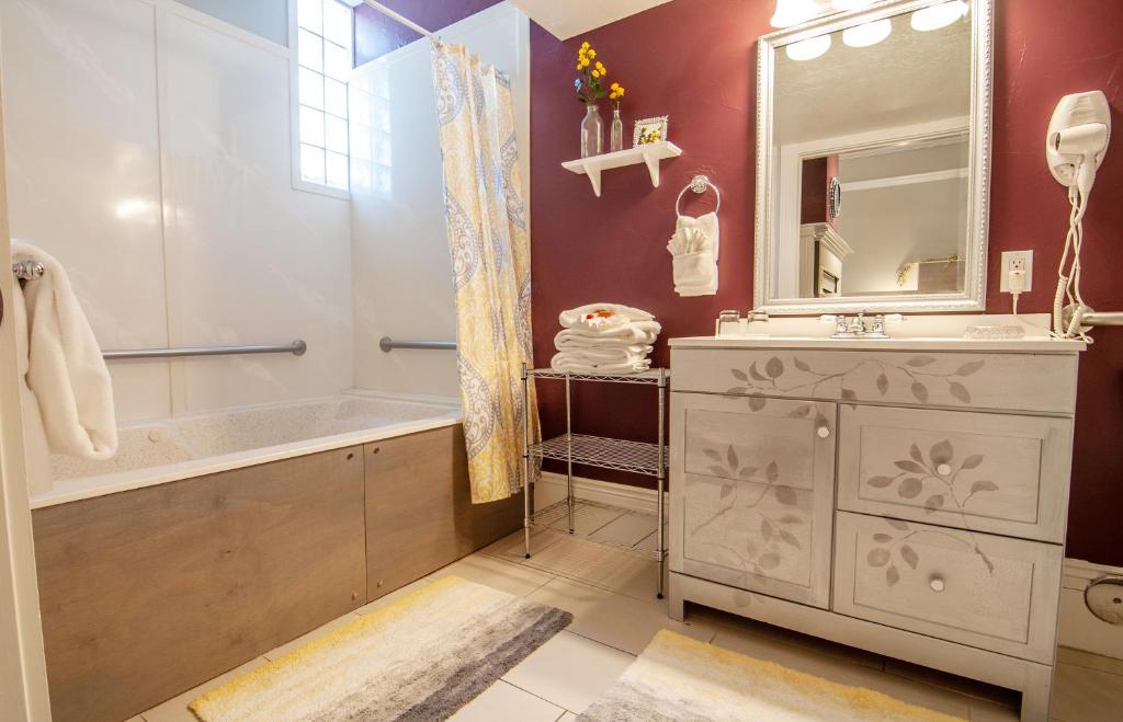 The Anniversary Inn - Fifth South