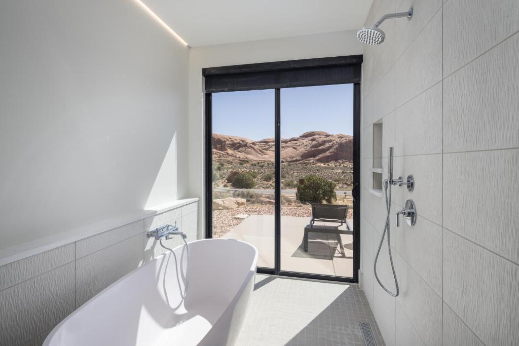 LIONSBACK RESORT - Image 4