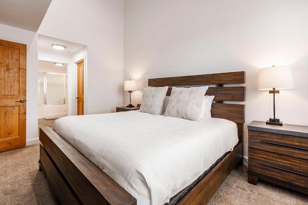 Hot Tub (Jacuzzi) - Photo 3