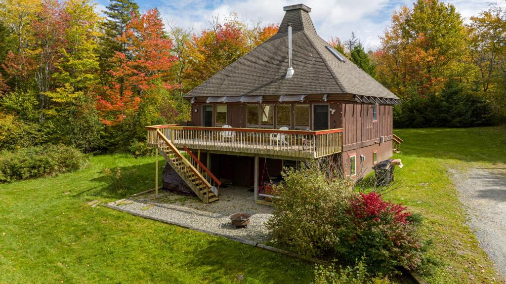 MtSnow , HotTub, Pool, Air Hockey,Ping Pong, Darts - Image 5