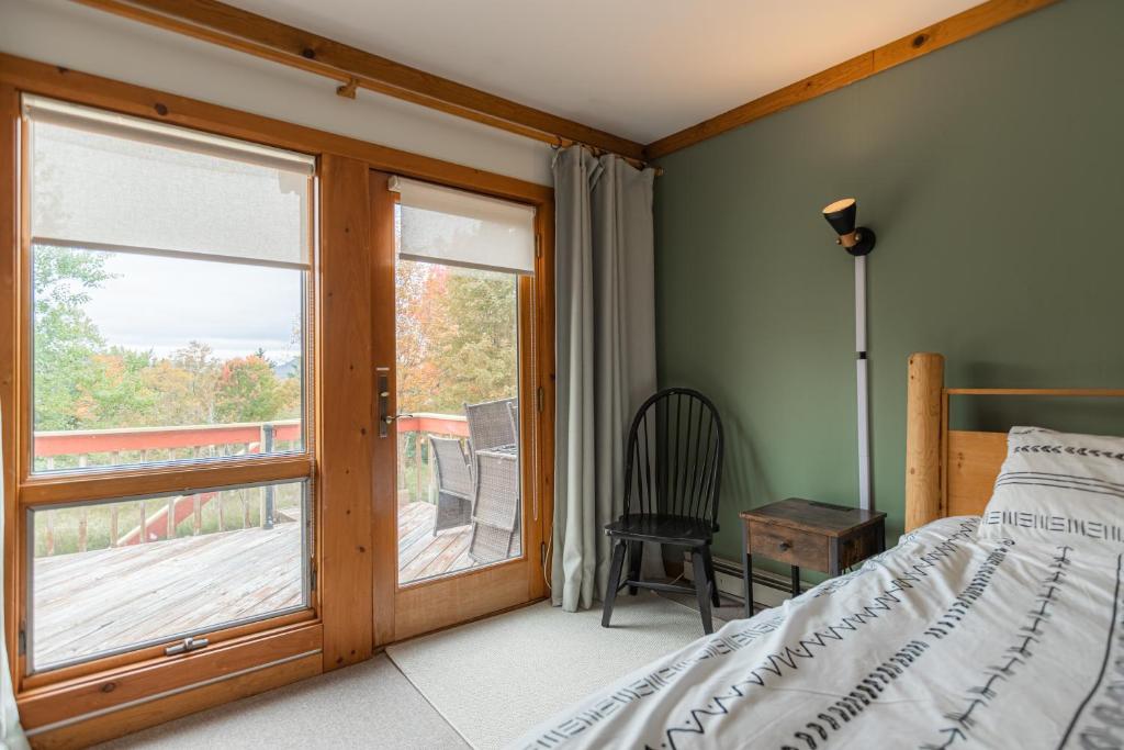 MtSnow , HotTub, Pool, Air Hockey,Ping Pong, Darts - Image 6