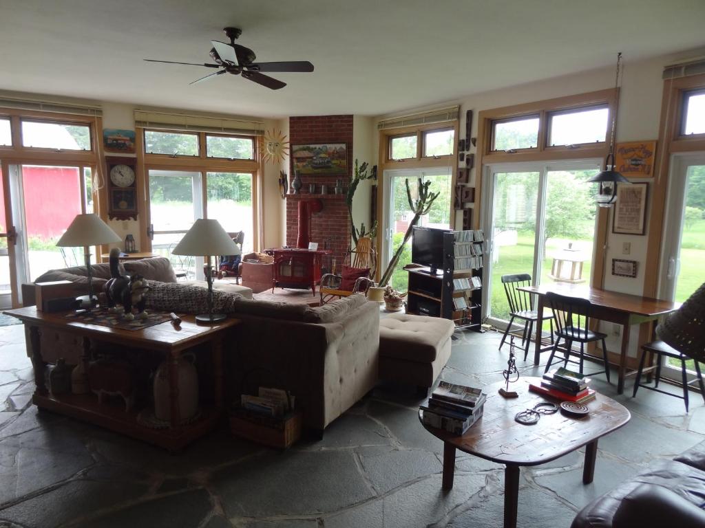 Inn at Buck Hollow Farm - Image 5