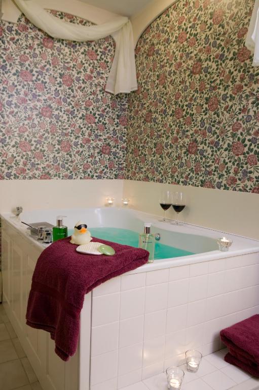 Bathtub - Photo 2