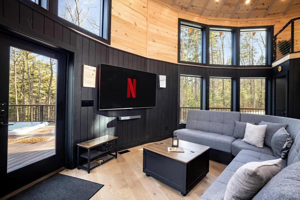 Hot Tub (Jacuzzi) - Photo 5