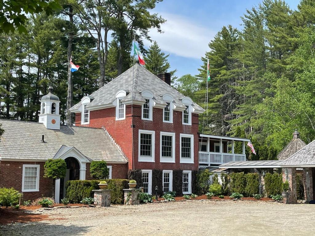 Luxurious Reading Farms Estate sleeps 46 - Image 4