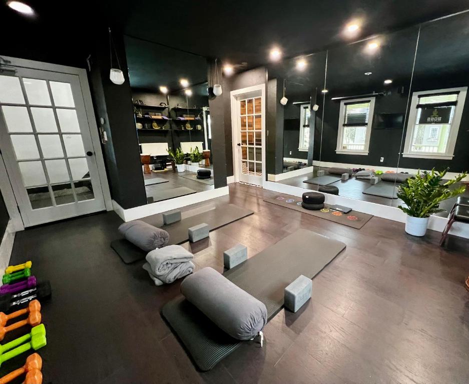 Stay At Jimmy's - Image 4