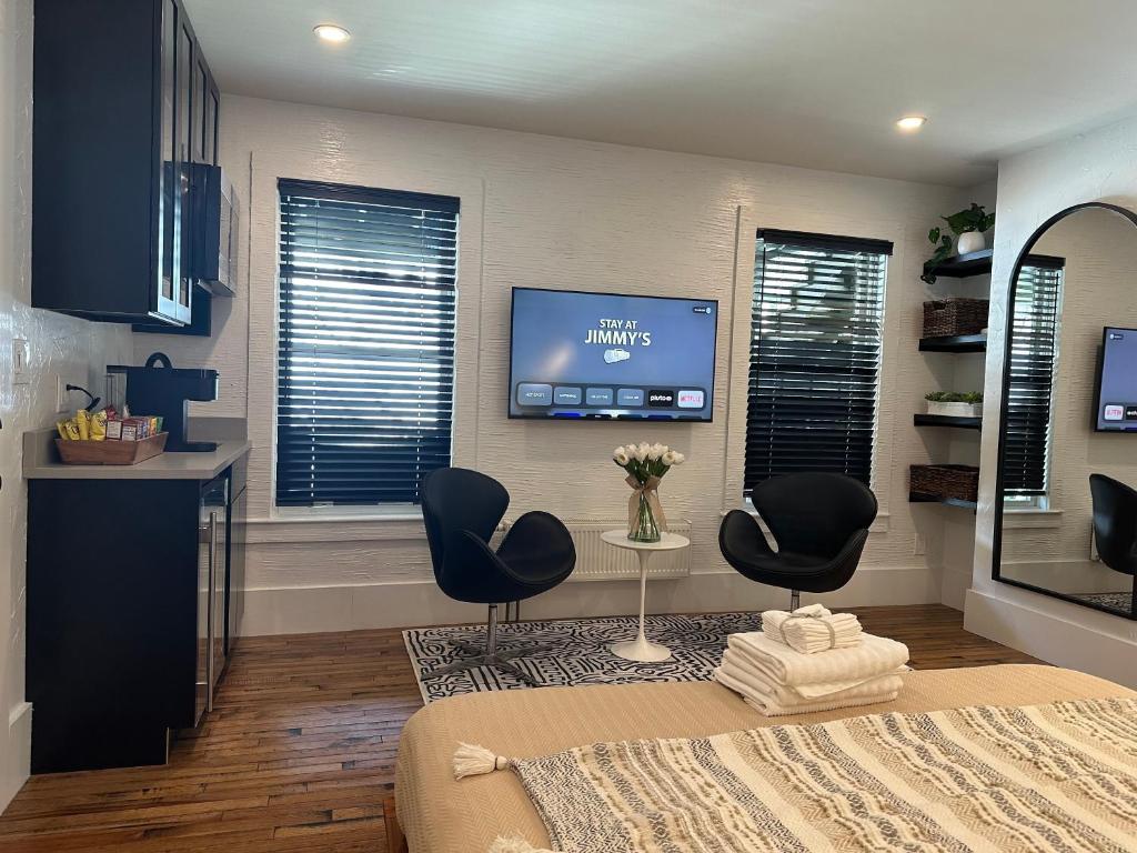 Stay At Jimmy's - Image 8