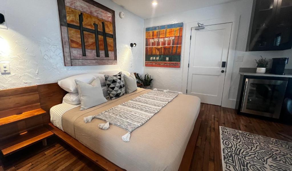 Stay At Jimmy's - Image 7