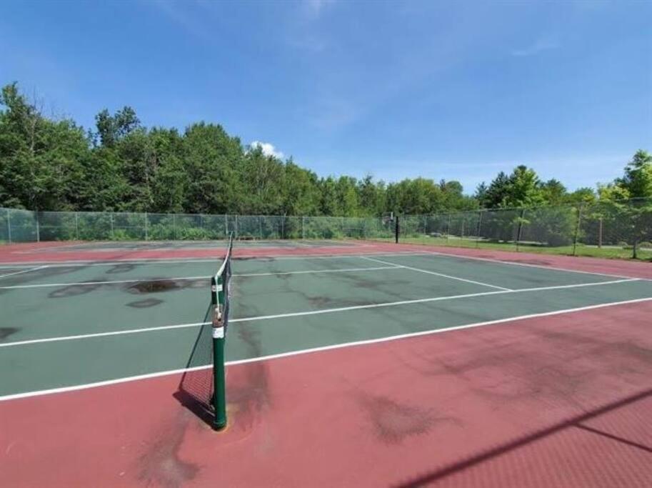 Mt Snow Condo with Pool Mountain Views Half Mile to Mtn - Image 6