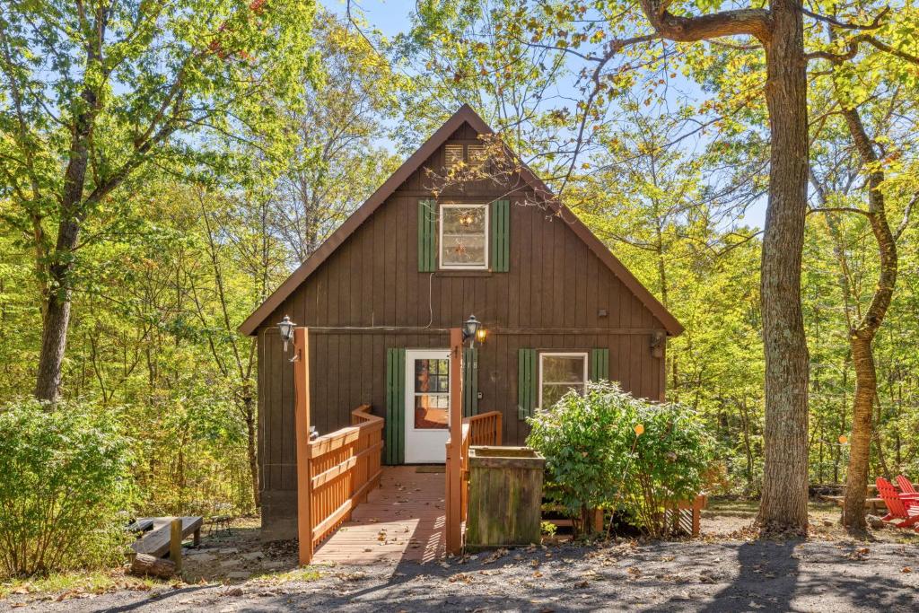 Quiet Loft Chalet near Bryce w Hot Tub & Fire Pit - Image 6