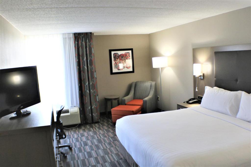 Holiday Inn Express Woodstock-Shenandoah Valley by IHG - Image 5