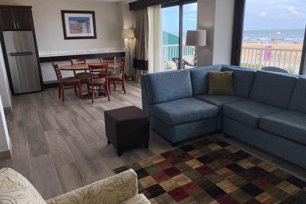 Coastal Hotel & Suites Virginia Beach - Oceanfront - Image 5