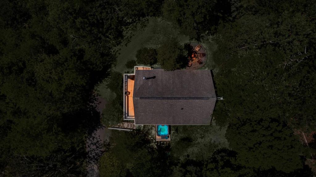 Hot Tub (Jacuzzi) - Photo 2