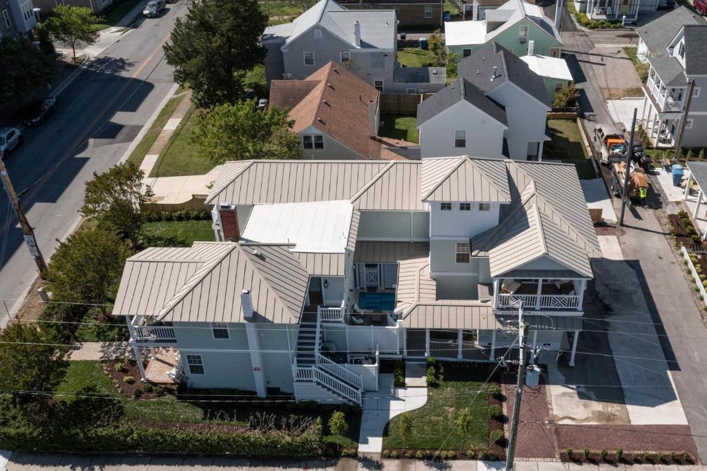 Hot Tub (Jacuzzi) - Photo 3