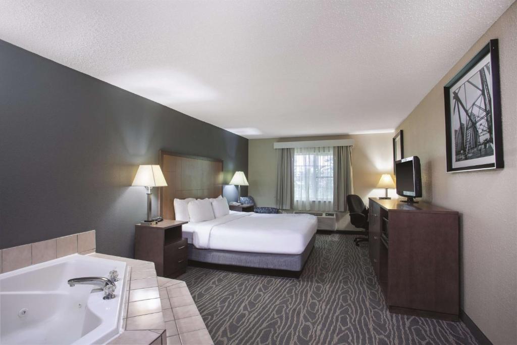 La Quinta Inn by Wyndham Richmond South