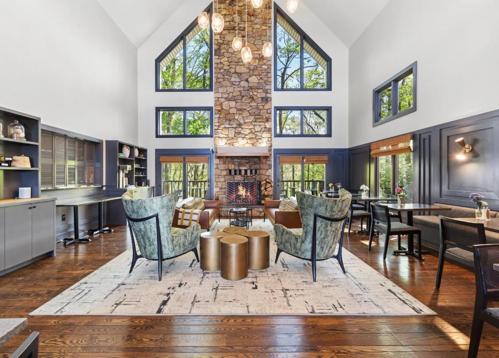 Iris Inn and Cabins - Image 4