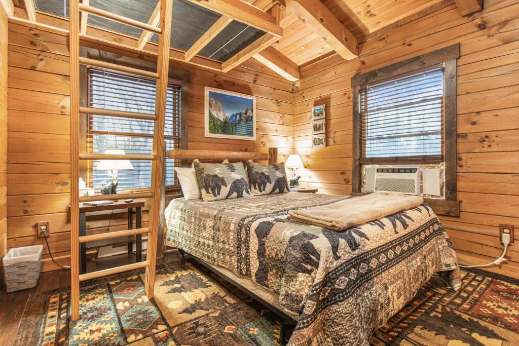 HotTub, Gym, Theater, PetFriendly, 8min to slopes! - Image 6