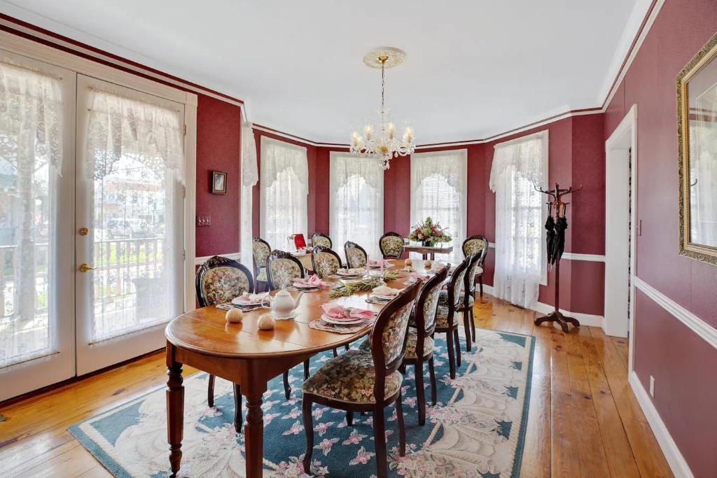 Inn at Poplar Corner B&B on Chincoteague Island - Image 4