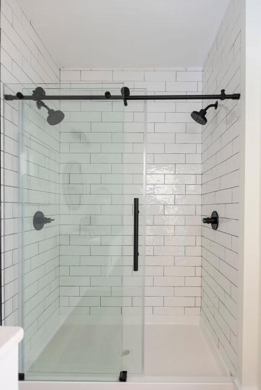 Pinewood 102 Inn At Old Beach - Image 8