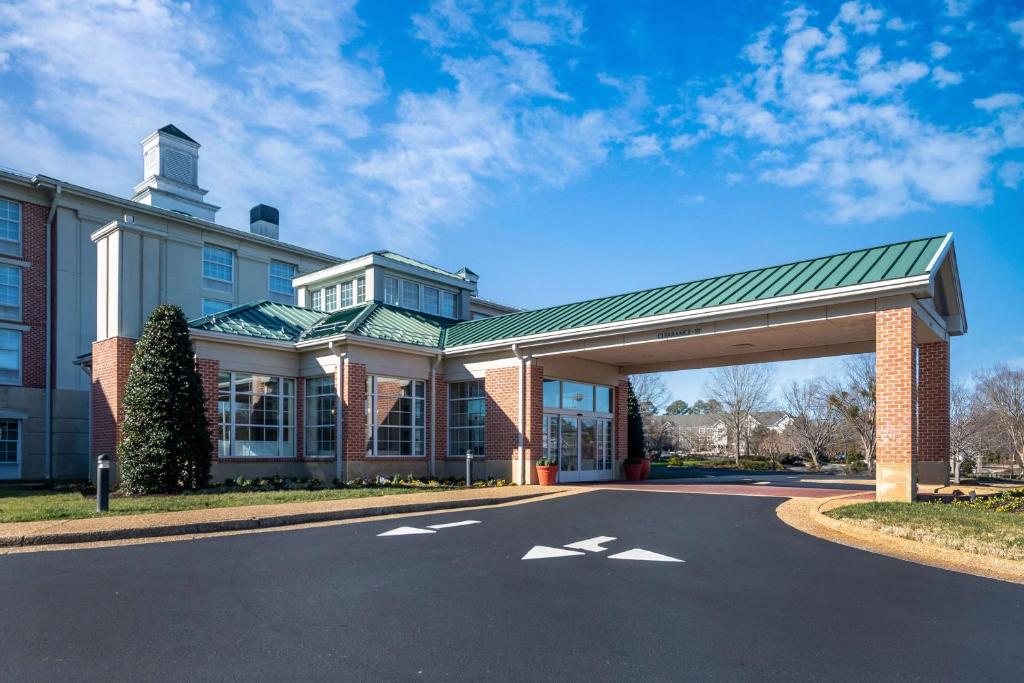 Hilton Garden Inn Williamsburg - Image 8