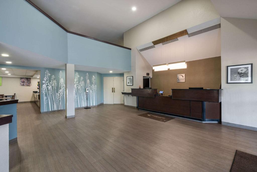 Sleep Inn & Suites Chesapeake - Portsmouth - Image 8