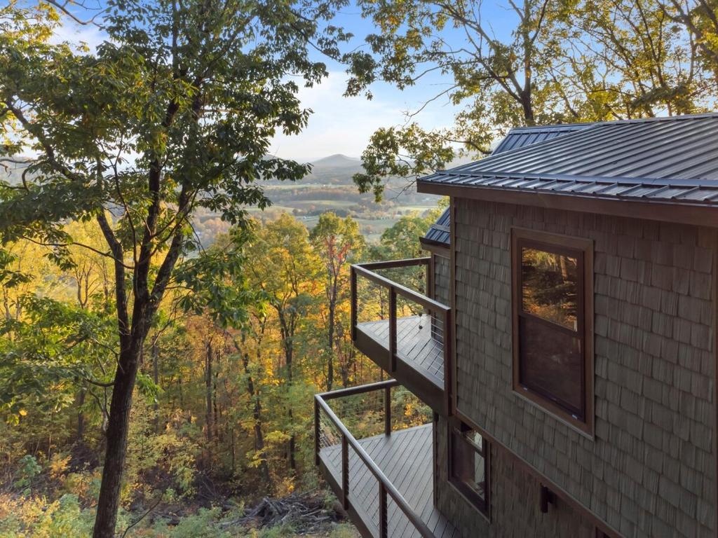 CloudPointe Retreat Treehouse - Image 7