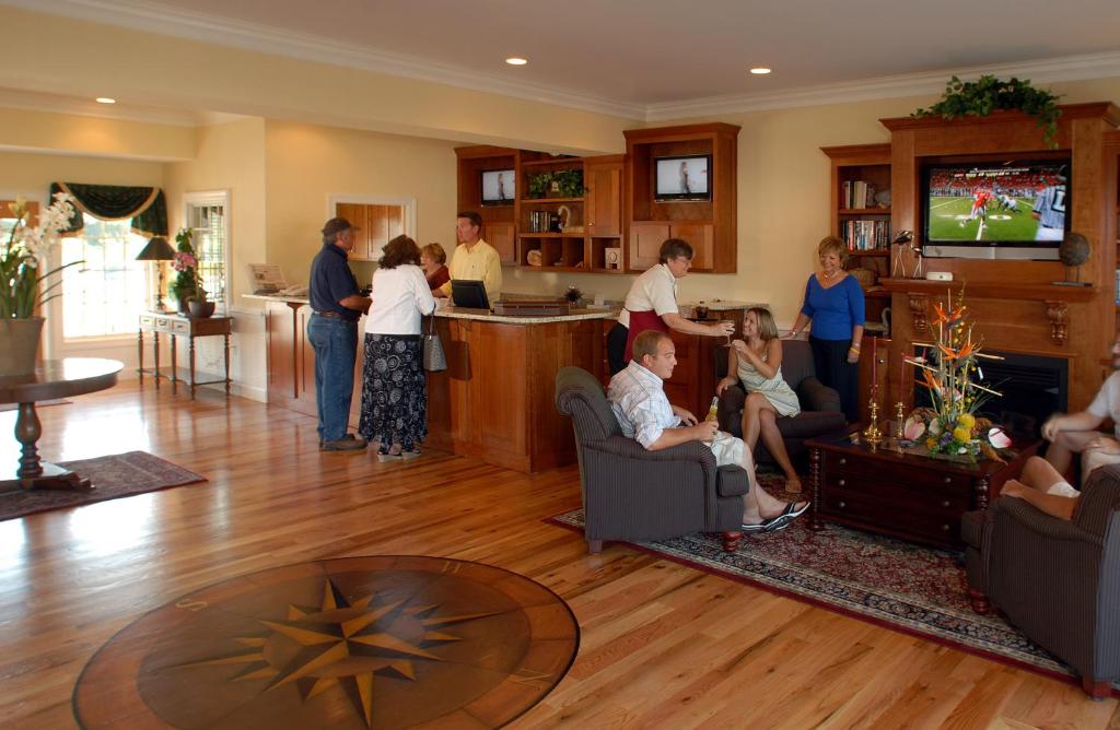 Smithfield Station - Image 6