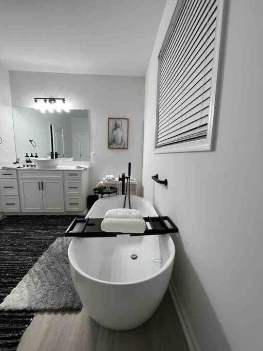 Sunset Haven - Image 8