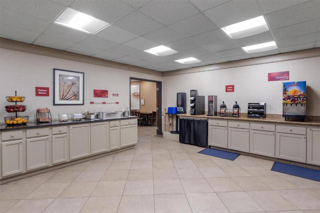 Best Western Plus Oak Harbor Hotel & Conference Center - Image 5