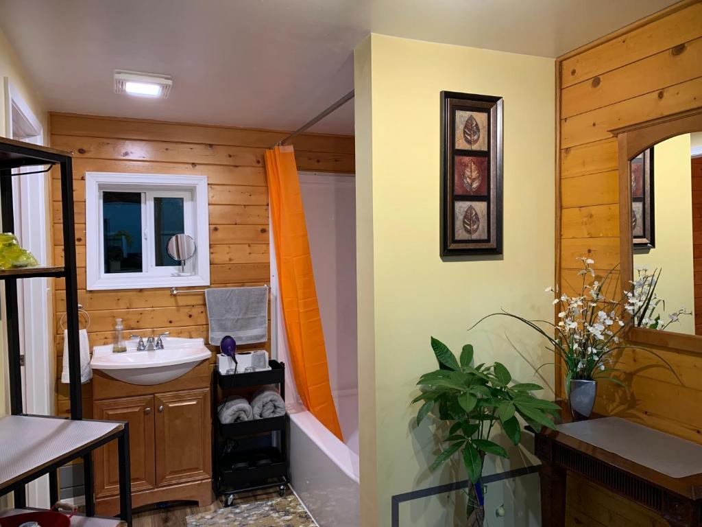 Whispering Pines Farmhouse