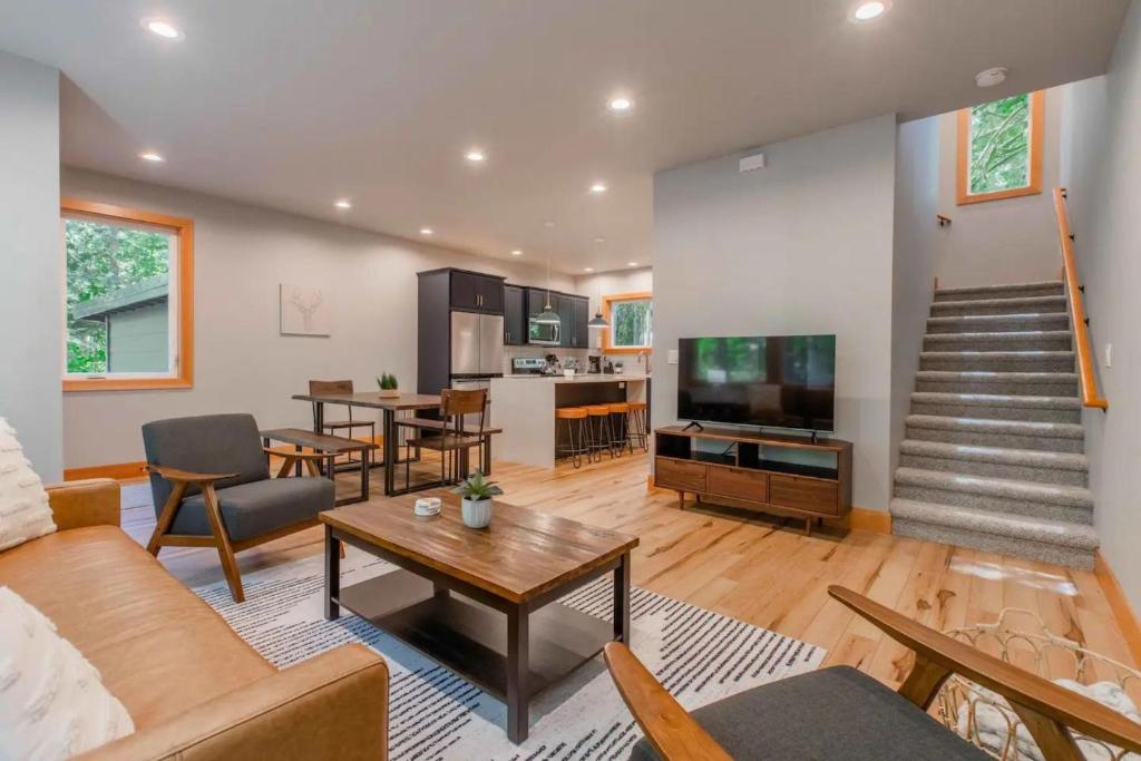 15GS - Hot Tub - WIFI- Pets Ok - Image 5