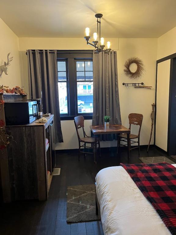 Mrs. Anderson's Lodging - Image 4