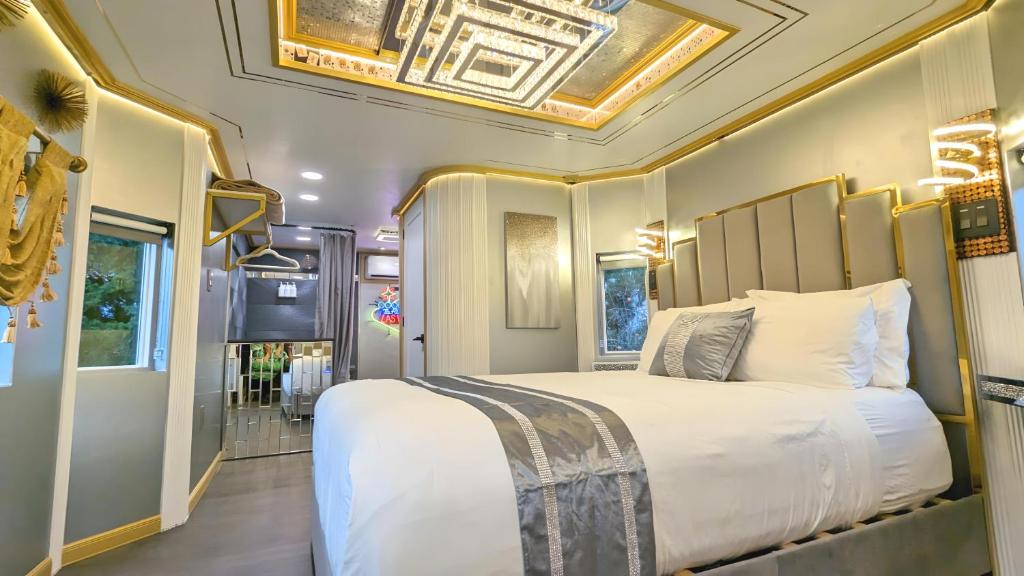 Olympic Railway Inn - Image 8