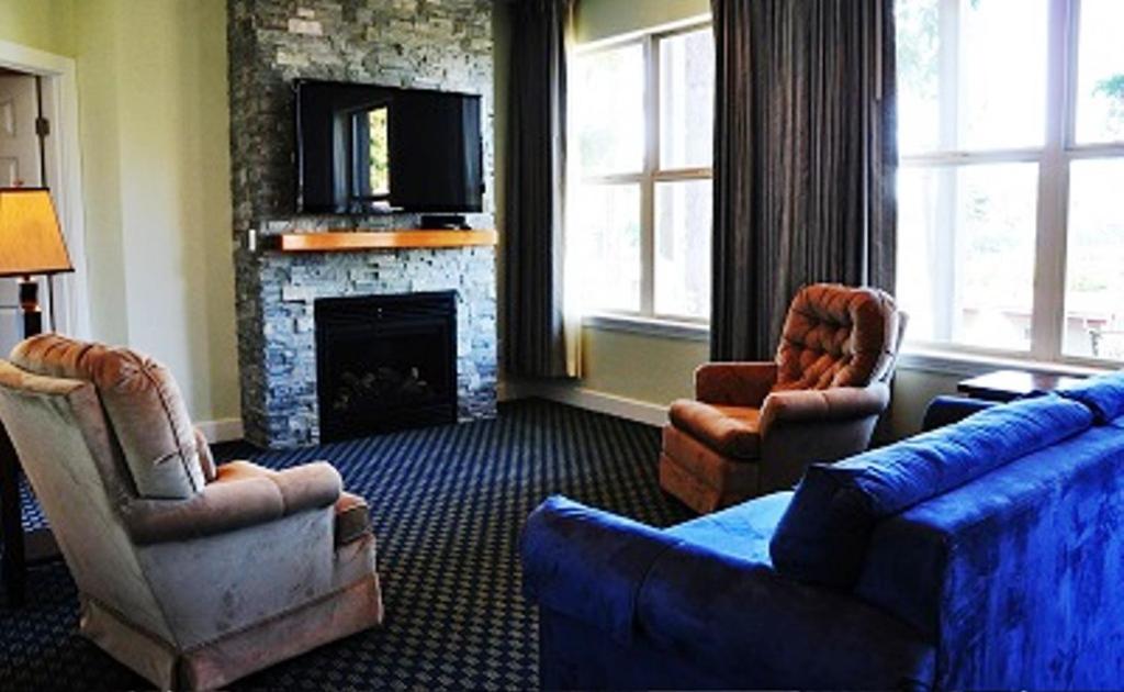 Anacortes Ship Harbor Inn - Image 5