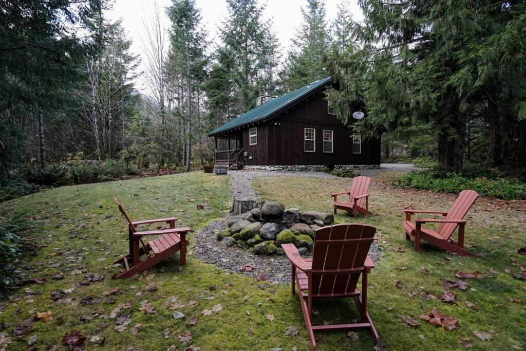 River Rock Chalet :: Hot Tub, Pets, Stevens Pass - Image 5